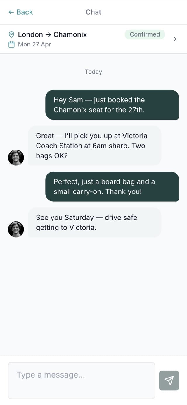A message thread agreeing a pick-up point and time before the ride